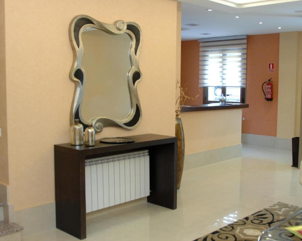 Hotel Hc Sigueenza Ngoại thất bức ảnh