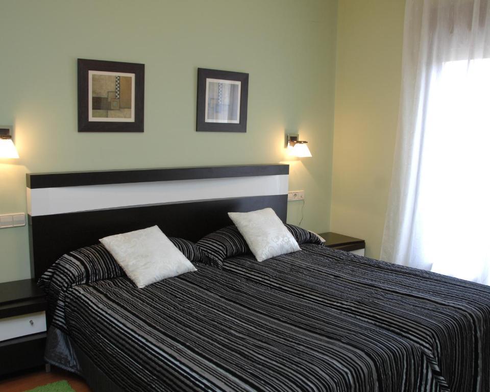 Hotel Hc Sigueenza Ngoại thất bức ảnh