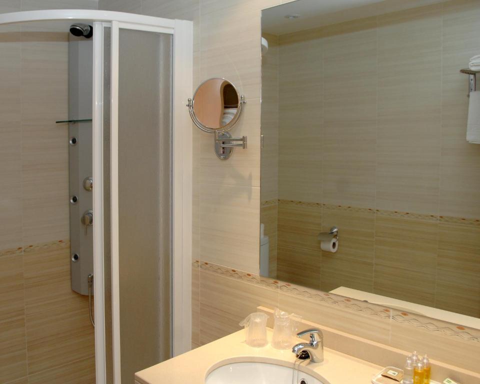 Hotel Hc Sigueenza Phòng bức ảnh