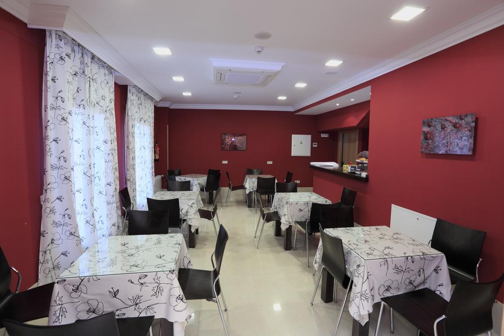Hotel Hc Sigueenza Ngoại thất bức ảnh