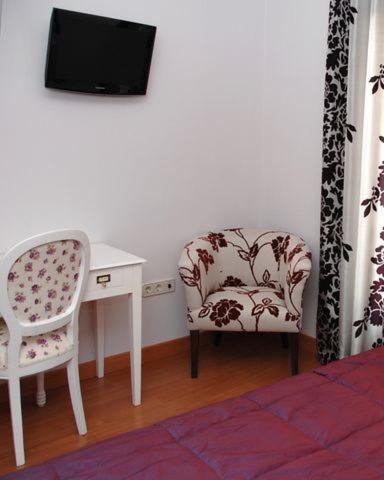 Hotel Hc Sigueenza Ngoại thất bức ảnh
