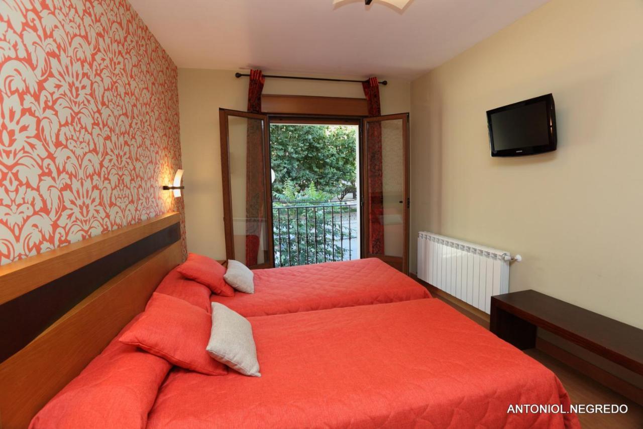 Hotel Hc Sigueenza Ngoại thất bức ảnh